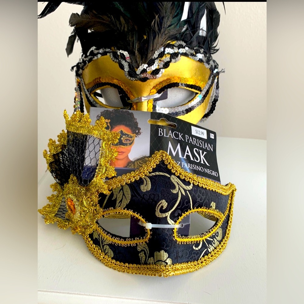 Spirit Halloween Black/ Gold Two Carnaval Mask